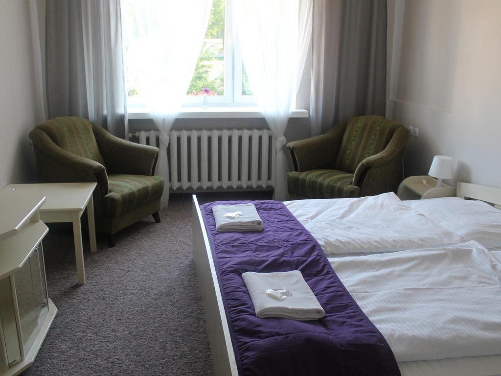 Hotel Pod Debem Zielona Gora  Ngoại thất bức ảnh