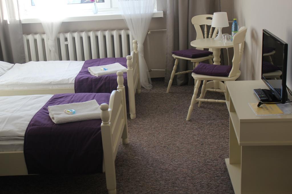 Hotel Pod Debem Zielona Gora  Ngoại thất bức ảnh